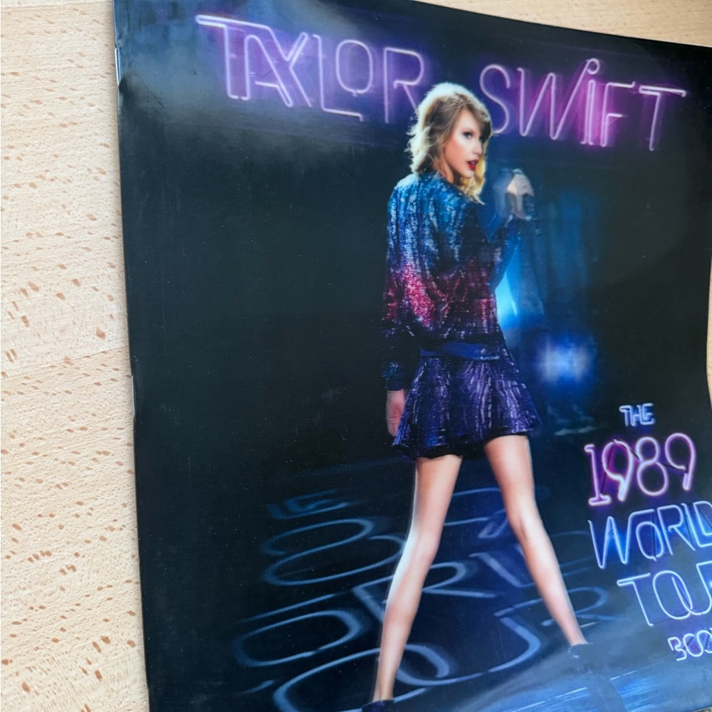 Taylor Swift 1989 world tour souvenir photo book